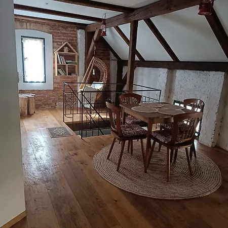 Apartamento Dum Na Samote U Lesa *